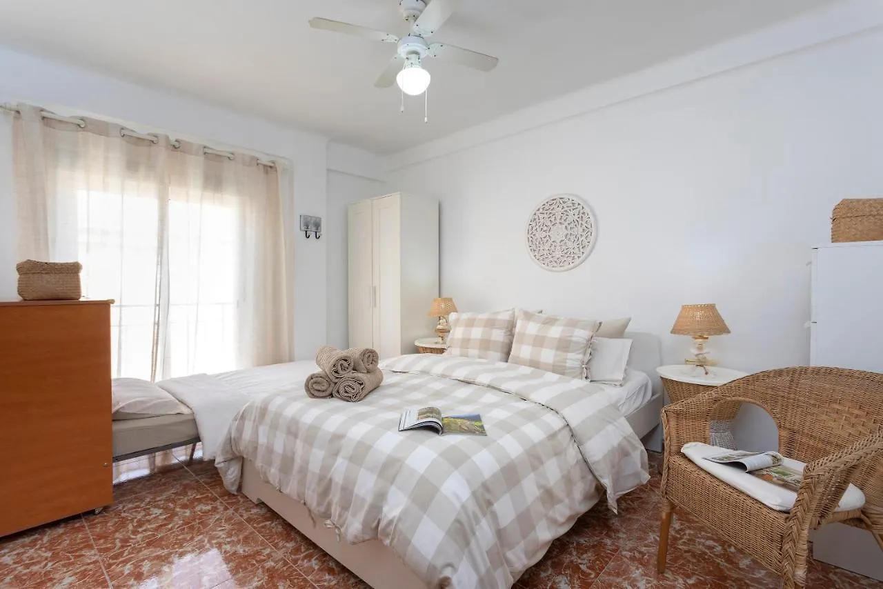 City Center And Next To The Beach 3 Bedrooms 0*, Malaga