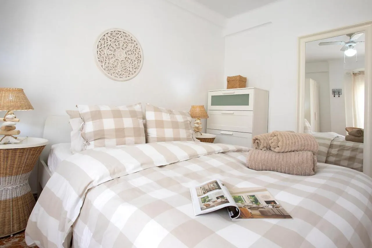 Apartment City Center And Next To The Beach 3 Bedrooms Spain