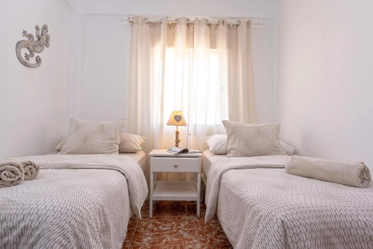 Apartment City Center And Next To The Beach 3 Bedrooms