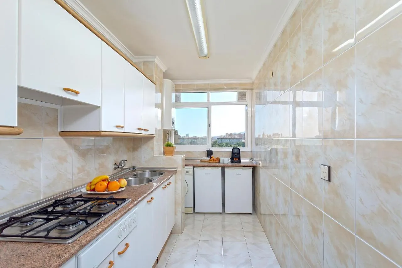Apartment City Center And Next To The Beach 3 Bedrooms