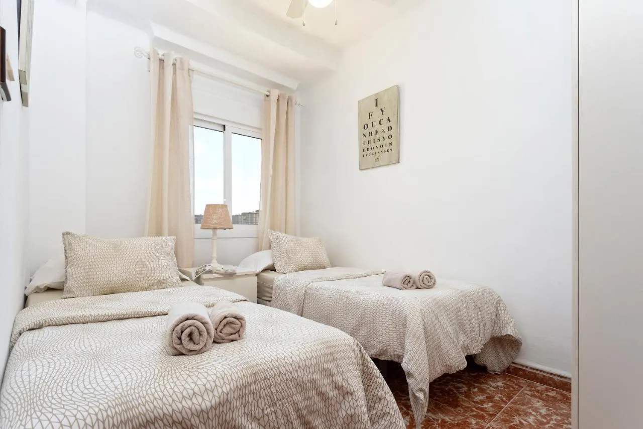 Apartment City Center And Next To The Beach 3 Bedrooms Spain